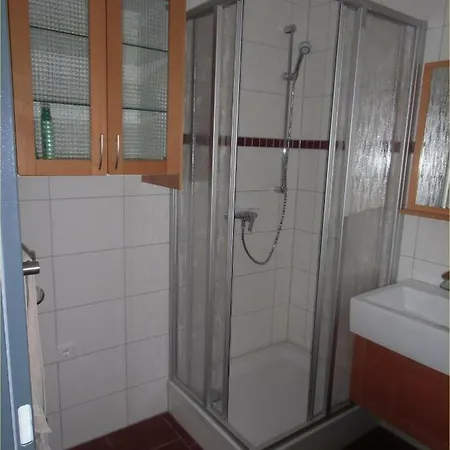 Fewo 2 Ferienwohnung Waren Mueritz - Haus Buchen Am Tiefwarensee - 2 Zi Esterno foto